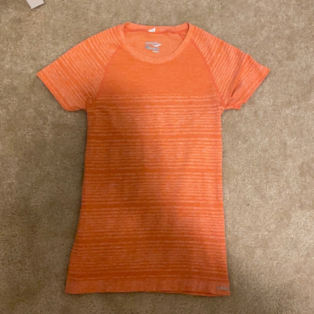 Saucony orange exercise running top